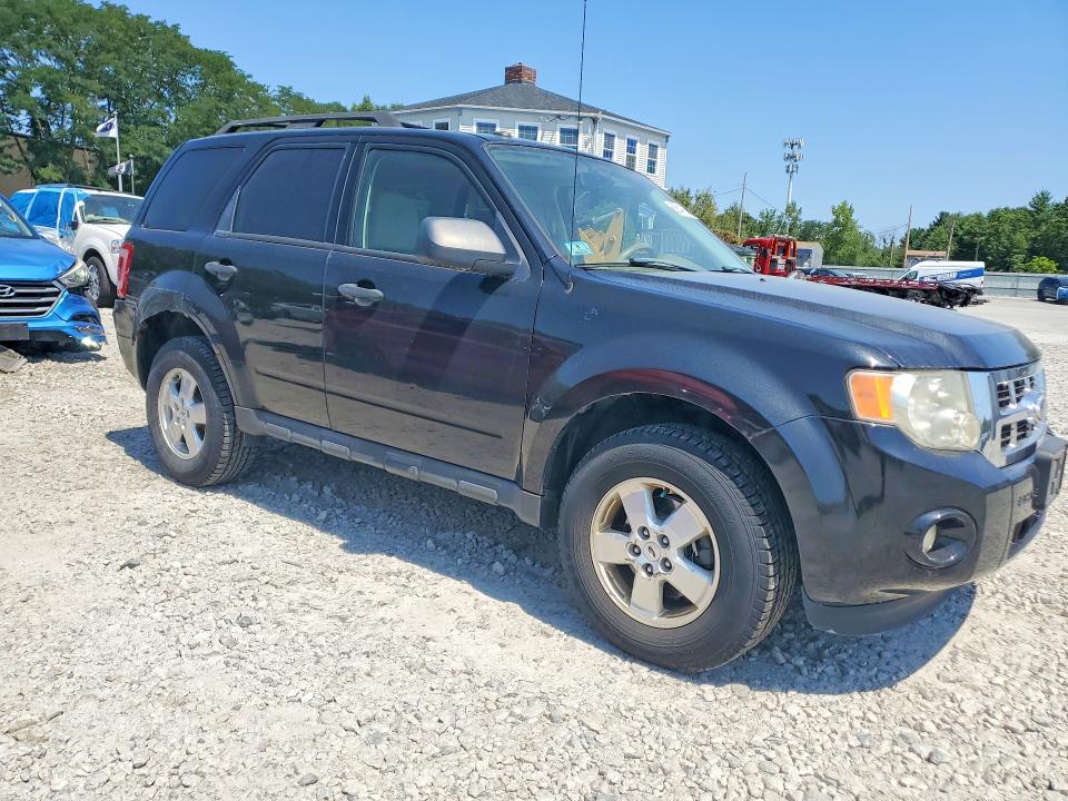 Photo 4 from auction – 2011 FORD ESCAPE with VIN 1FMCU9DG0BKA02928