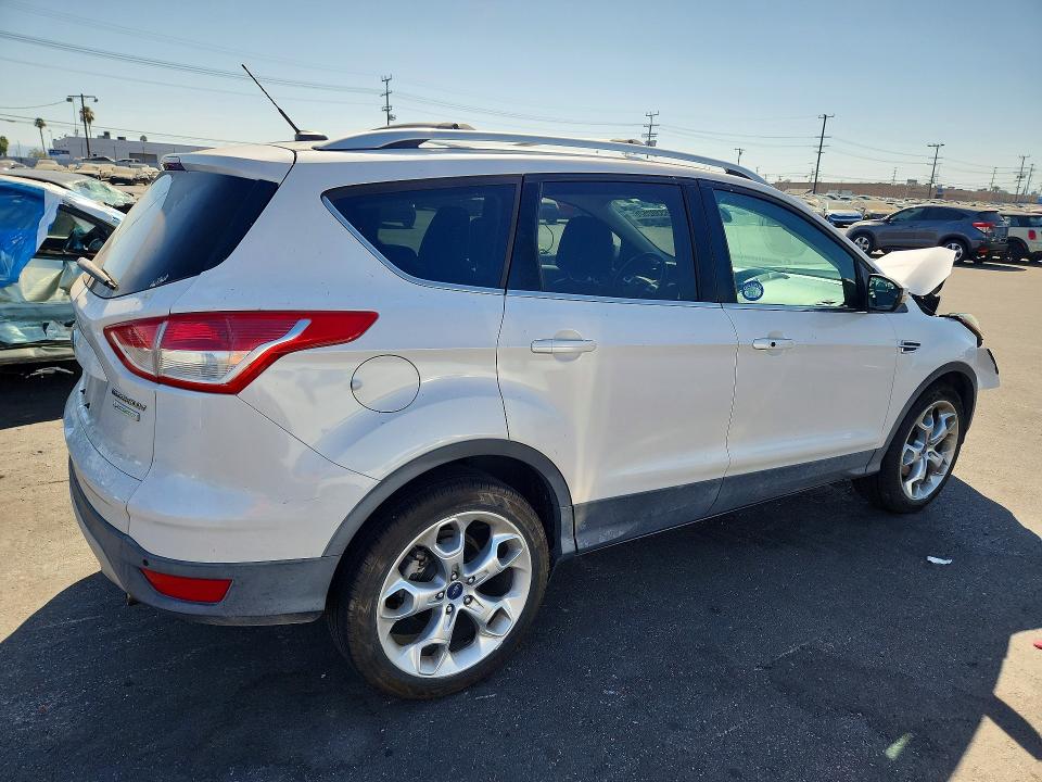 Photo 3 from auction – 2013 FORD ESCAPE with VIN 1FMCU0J99DUC03347