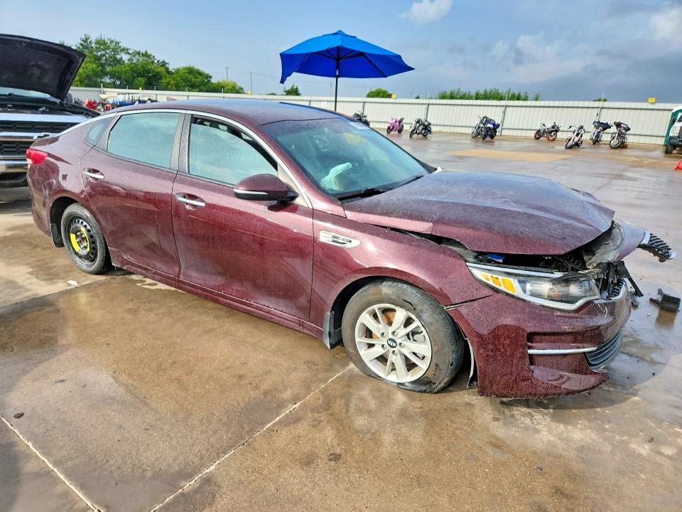 Photo 4 from auction – 2018 KIA OPTIMA with VIN 5XXGT4L39JG190657