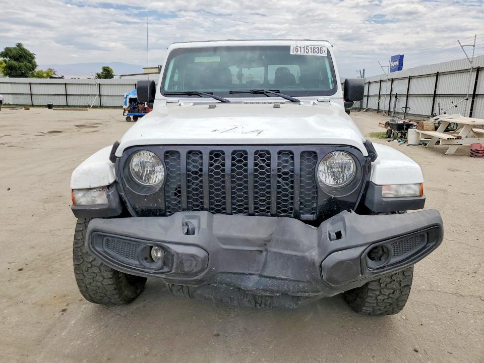 Photo 5 from auction – 2022 JEEP GLADIATOR with VIN 1C6HJTAG0NL143752