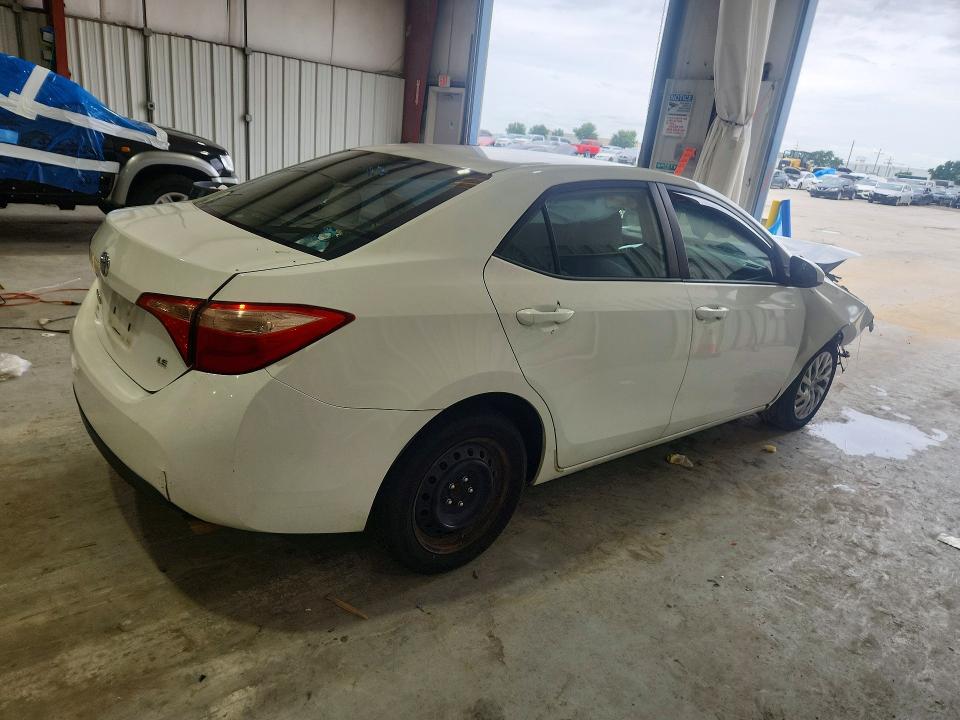Photo 3 from auction – 2017 TOYOTA COROLLA with VIN 5YFBURHE3HP712120
