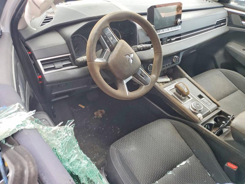Снимка 8 от търг – 2023 MITSUBISHI OUTLANDER с VIN JA4J3TA84PZ058520