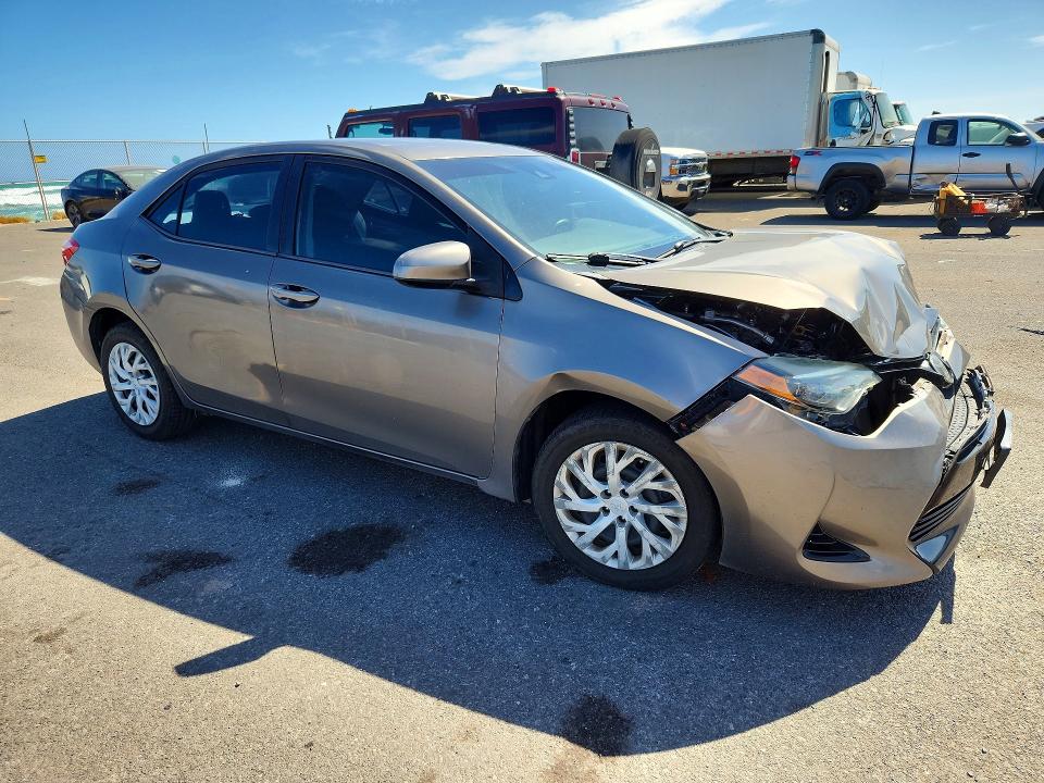 Фото 4 с аукциона – 2018 TOYOTA COROLLA с VIN 5YFBURHE7JP771645