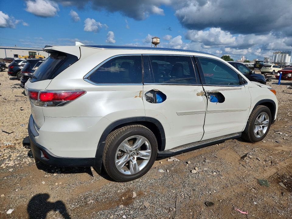 Photo 3 from auction – 2016 TOYOTA HIGHLANDER with VIN 5TDDKRFH9GS340252