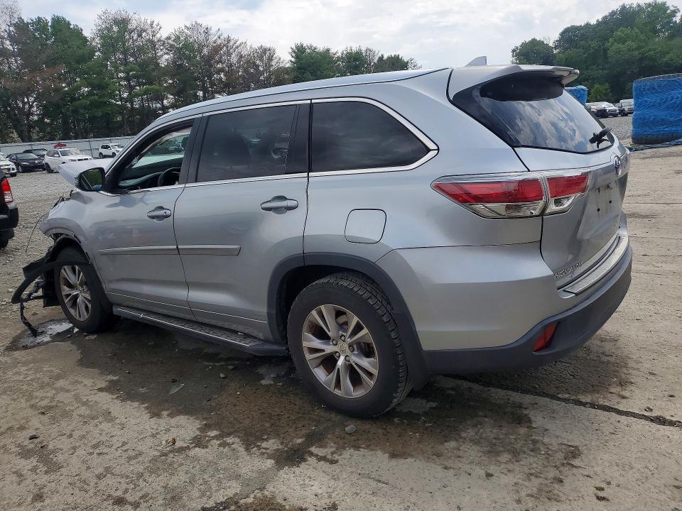 Photo 2 from auction – 2015 TOYOTA HIGHLANDER with VIN 5TDJKRFH1FS077756
