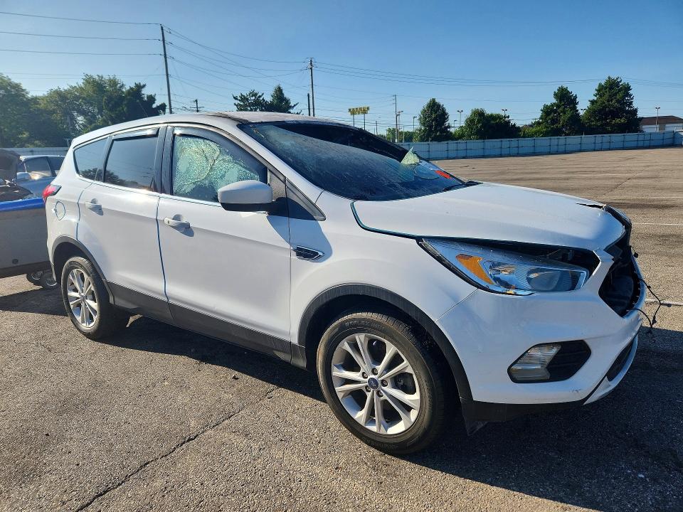 Photo 4 from auction – 2019 FORD ESCAPE with VIN 1FMCU9GD2KUB97730