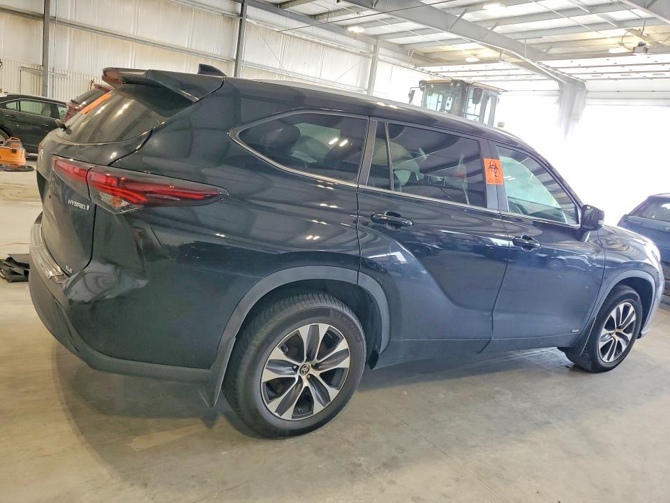 Photo 3 from auction – 2024 TOYOTA HIGHLANDER HYBRID with VIN 5TDKBRCH0RS613609