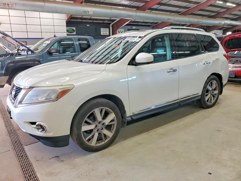 NISSAN PATHFINDER 2016 with VIN 5N1AR2MM4GC600219 - Photo from auction