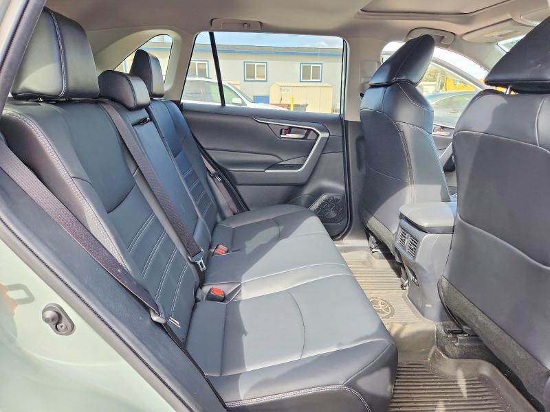 Photo 11 from auction – 2021 TOYOTA RAV4 with VIN JTMC1RFV9MD080138