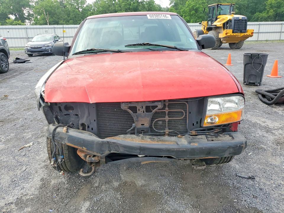 Снимка 5 от търг – 2002 GMC SONOMA с VIN 1GTDT13W82K225272