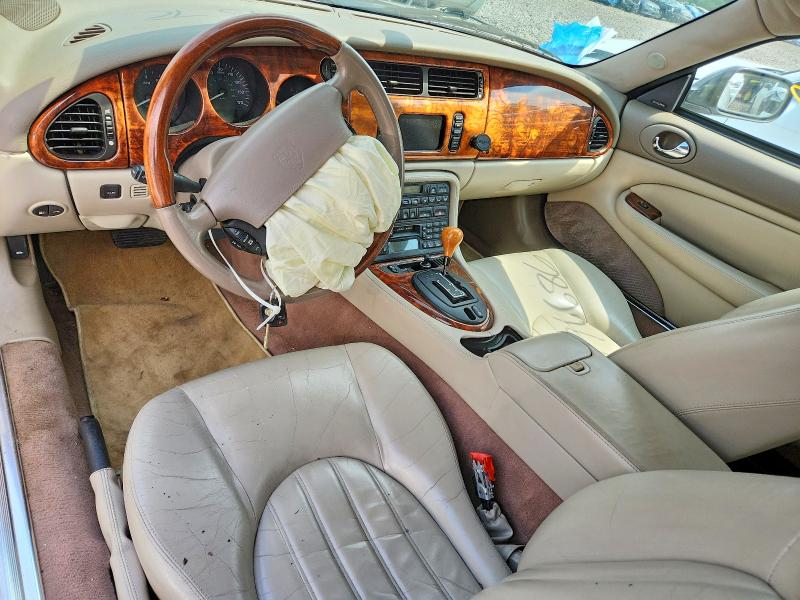 Фото 8 с аукциона – 2001 JAGUAR XK8 с VIN SAJDA42C41NA19401