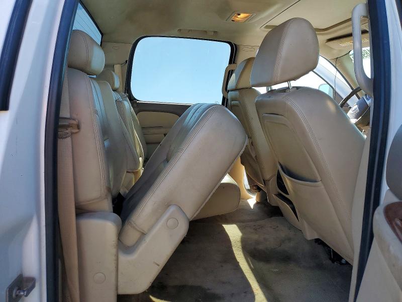 Photo 10 from auction – 2008 GMC SIERRA with VIN 1GTHK23628F132338