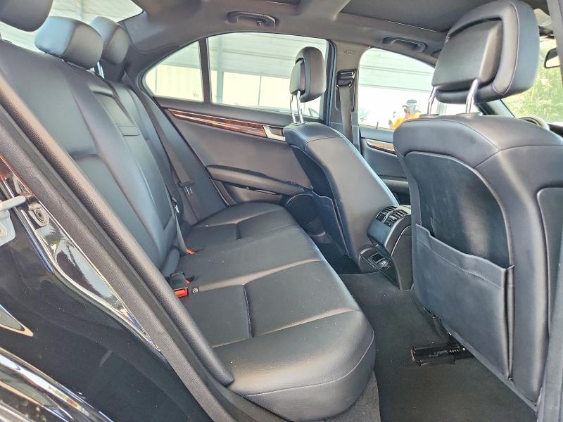Photo 10 from auction – 2014 MERCEDES-BENZ C with VIN WDDGF8AB2ER308985