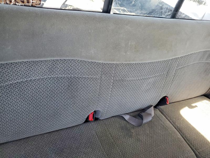 Photo 10 from auction – 2000 FORD F150 with VIN 1FTRX17W6YNB58053