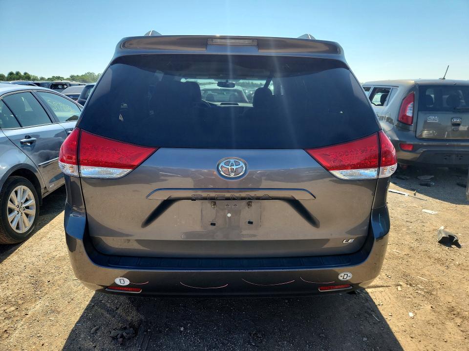 Photo 6 from auction – 2011 TOYOTA SIENNA with VIN 5TDKK3DC6BS107384