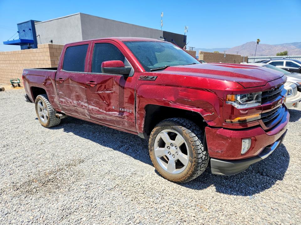 Photo 4 from auction – 2017 CHEVROLET SILVERADO with VIN 3GCUKREC4HG196986