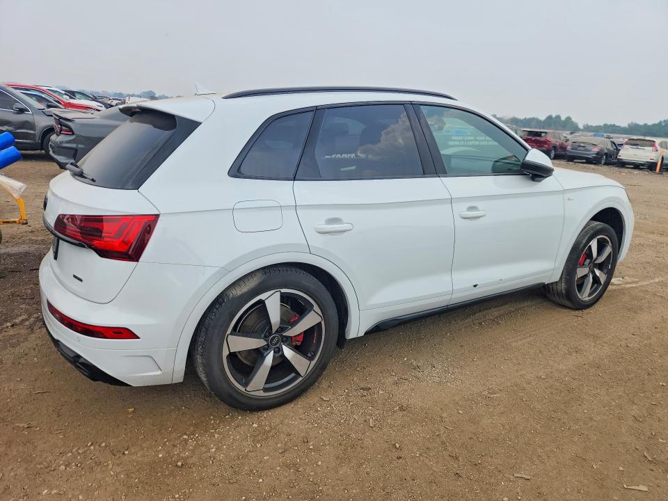 Photo 3 from auction – 2024 AUDI Q5 with VIN WA1EAAFYXR2062832