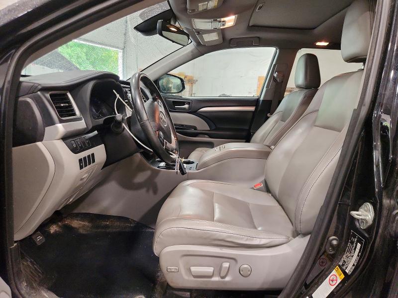 Photo 7 from auction – 2018 TOYOTA HIGHLANDER with VIN 5TDJZRFH2JS883738