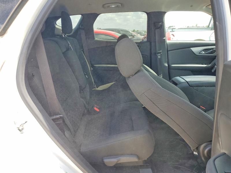 Photo 11 from auction – 2019 CHEVROLET BLAZER with VIN 3GNKBBRA3KS691361