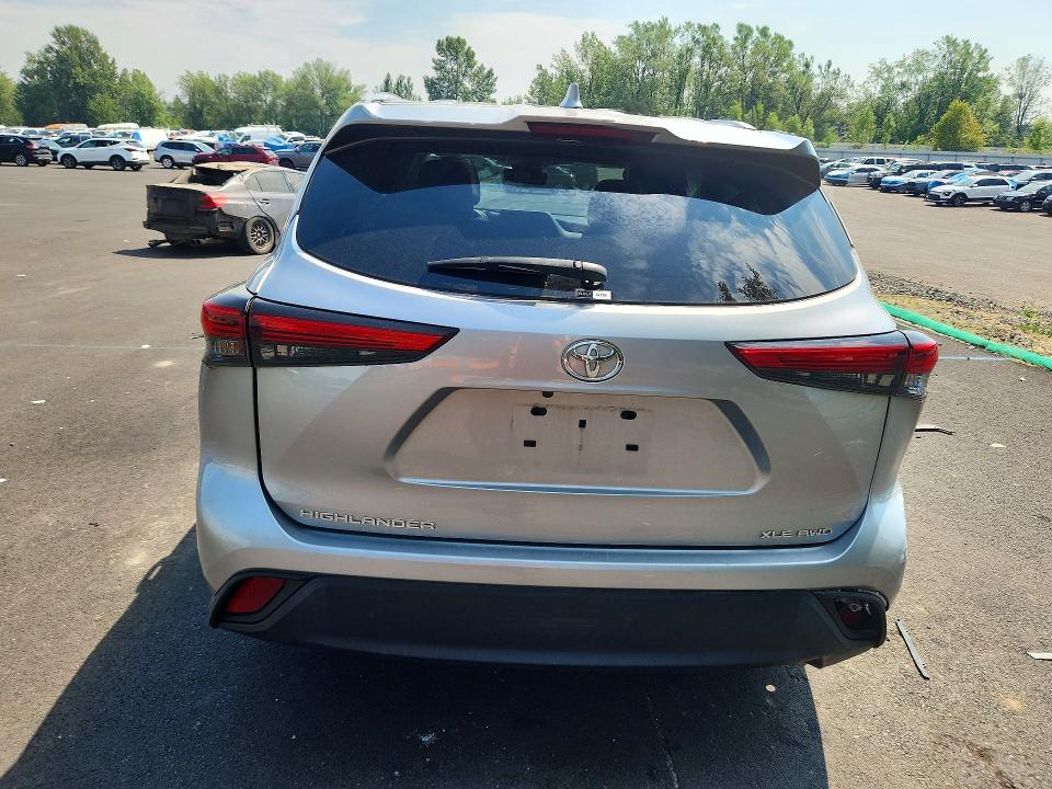 Photo 6 from auction – 2022 TOYOTA HIGHLANDER with VIN 5TDGZRBH0NS570726