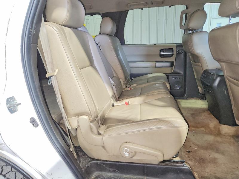 Photo 11 from auction – 2010 TOYOTA SEQUOIA with VIN 5TDJY5G17AS027803
