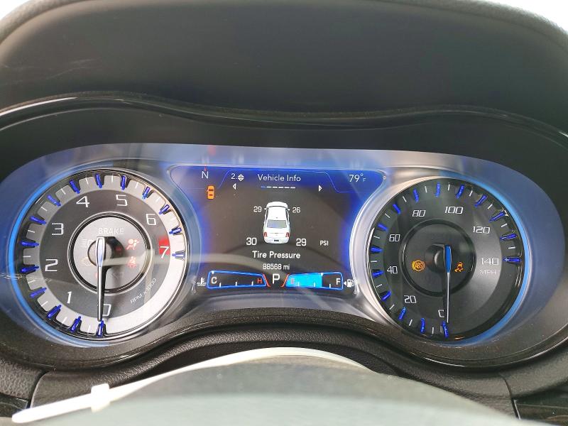 Photo 9 from auction – 2023 CHRYSLER 300 with VIN 2C3CCABG4PH585289