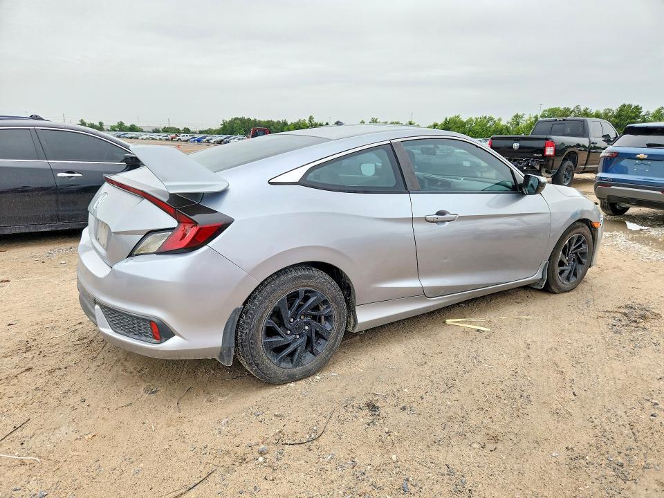 Photo 3 from auction – 2016 HONDA CIVIC with VIN 2HGFC4B05GH306625