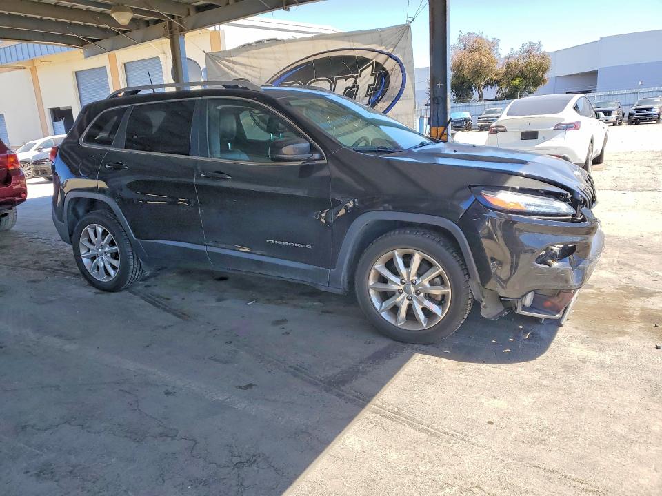 Photo 4 from auction – 2016 JEEP CHEROKEE with VIN 1C4PJLDB2GW165242