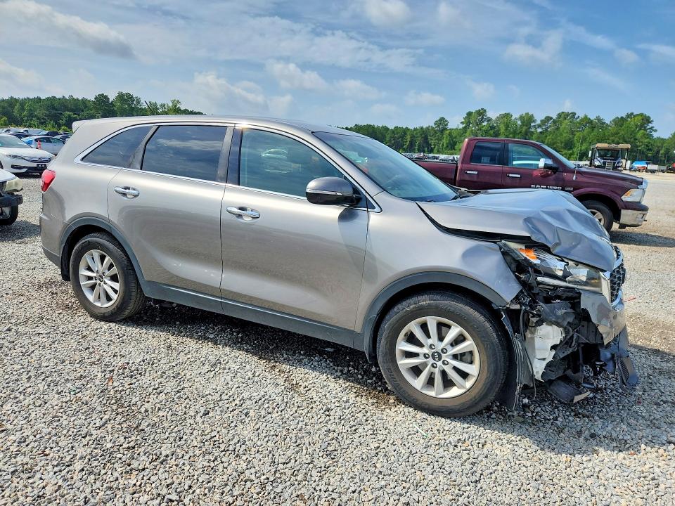 Photo 4 from auction – 2019 KIA SORENTO with VIN 5XYPG4A36KG479001