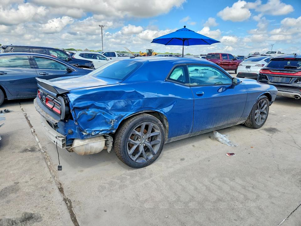 Photo 3 from auction – 2021 DODGE CHALLENGER with VIN 2C3CDZAG3MH530969