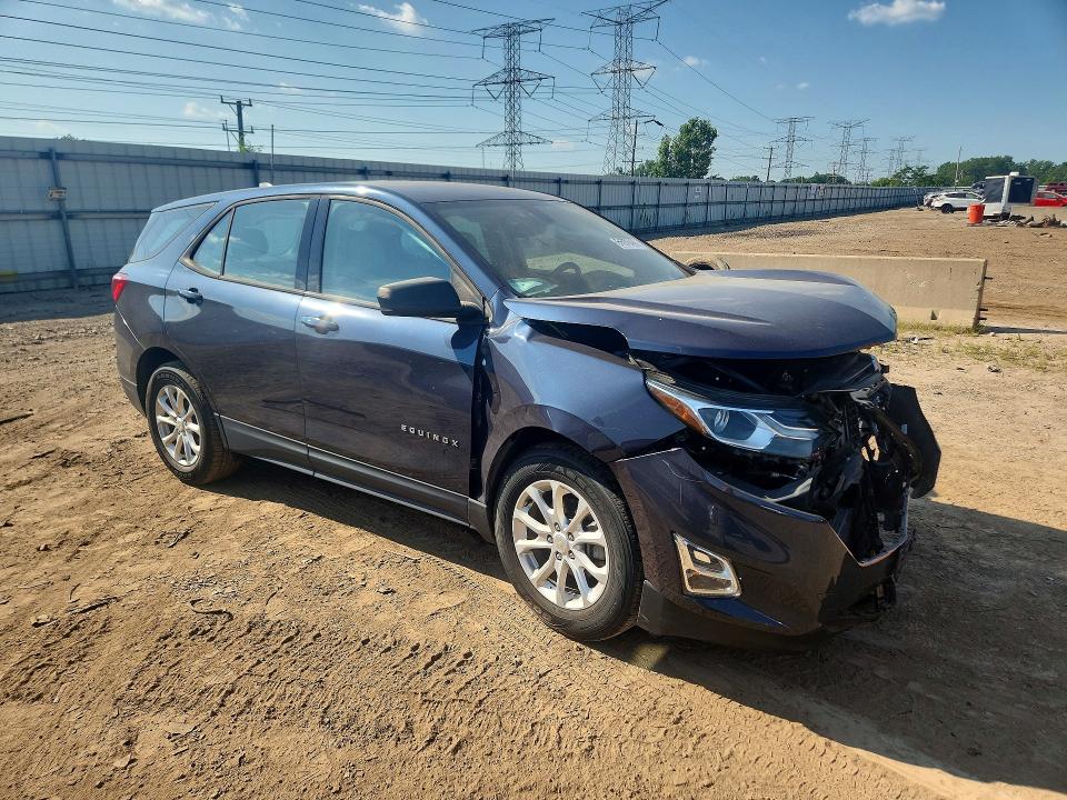 Photo 4 from auction – 2018 CHEVROLET EQUINOX with VIN 3GNAXHEV2JS541314