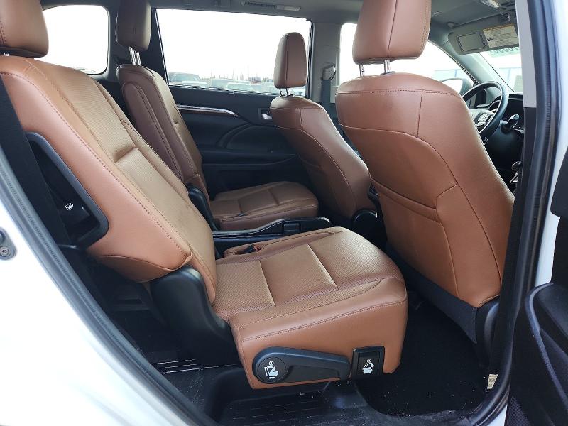 Photo 10 from auction – 2019 TOYOTA HIGHLANDER with VIN 5TDDZRFH3KS937336