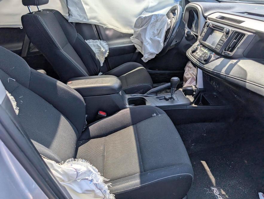 Photo 10 from auction – 2016 TOYOTA RAV4 with VIN 2T3RFREV8GW513694