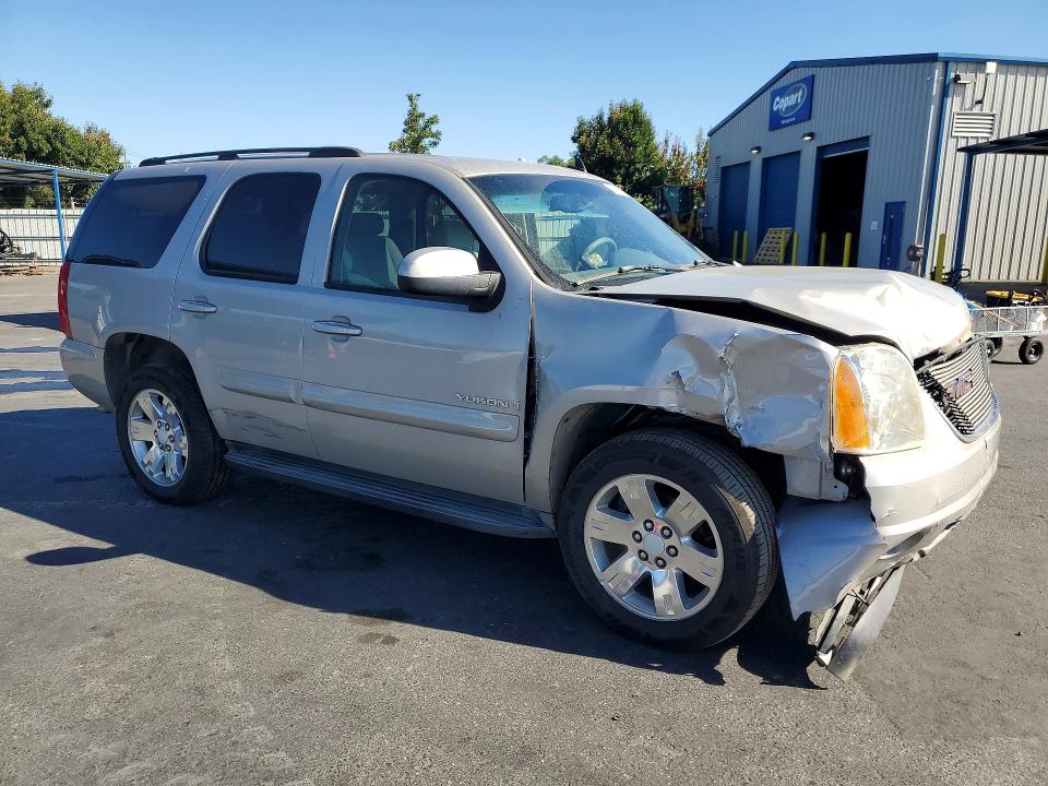 Снимка 4 от търг – 2007 GMC YUKON с VIN 1GKFC13J87J231006