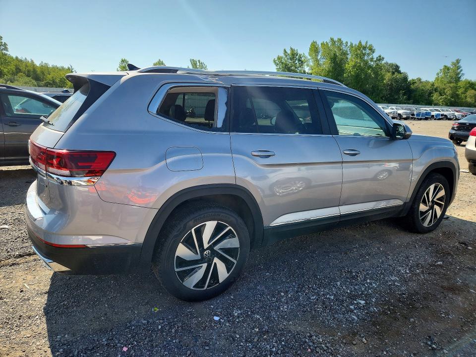 Photo 3 from auction – 2024 VOLKSWAGEN ATLAS with VIN 1V2BR2CA0RC617245
