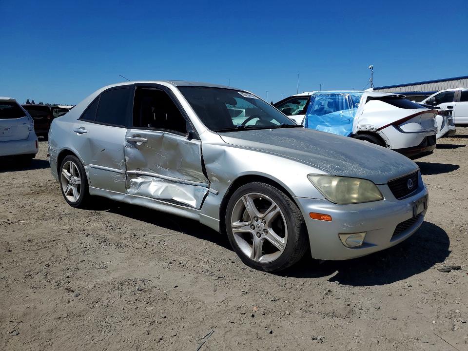 Photo 4 from auction – 2003 LEXUS IS 300 with VIN JTHBD192430078758