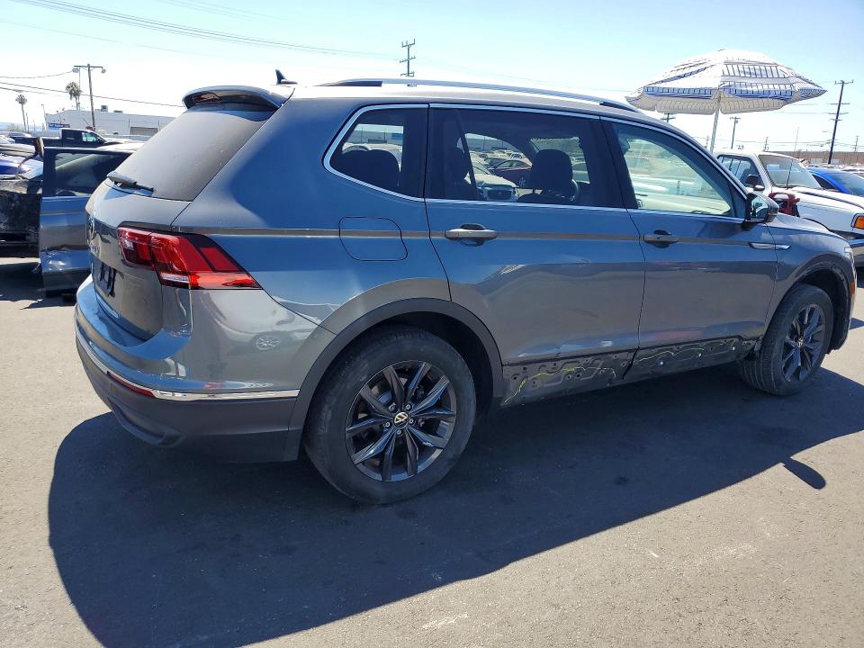 Photo 3 from auction – 2024 VOLKSWAGEN TIGUAN with VIN 3VVNB7AX2RM086069