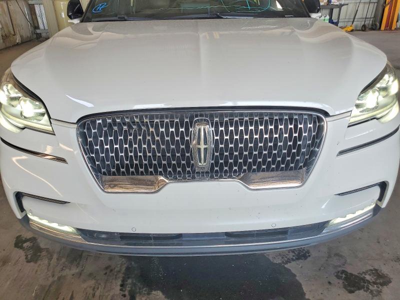 Photo 12 from auction – 2020 LINCOLN AVIATOR with VIN 5LM5J7XC7LGL32632