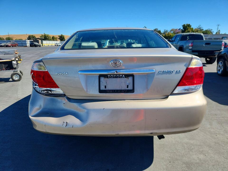 Photo 6 from auction – 2005 TOYOTA CAMRY with VIN 4T1BE32K95U013142