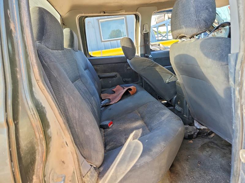 Photo 10 from auction – 2003 NISSAN FRONTIER with VIN 1N6ED27T83C436827