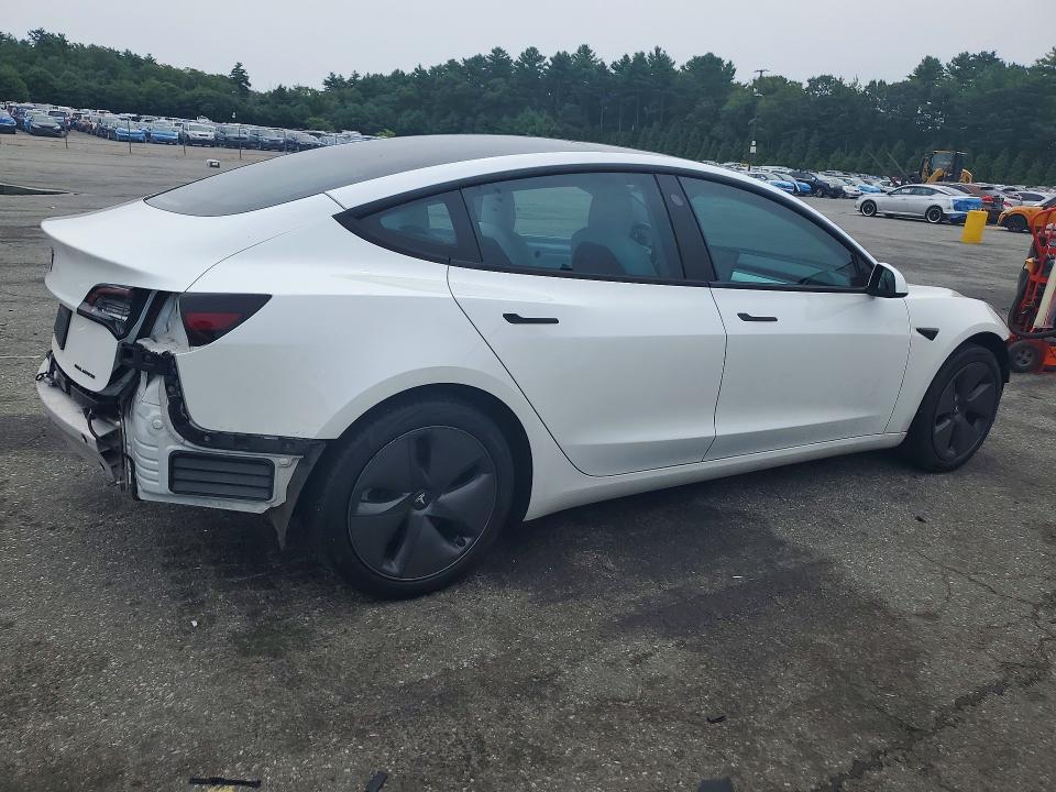 Photo 3 from auction – 2022 TESLA MODEL 3 with VIN 5YJ3E1EB4NF114493