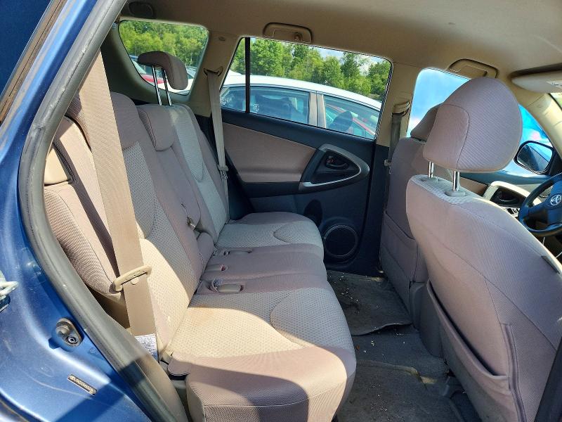 Photo 11 from auction – 2006 TOYOTA RAV4 with VIN JTMZD33V865028676