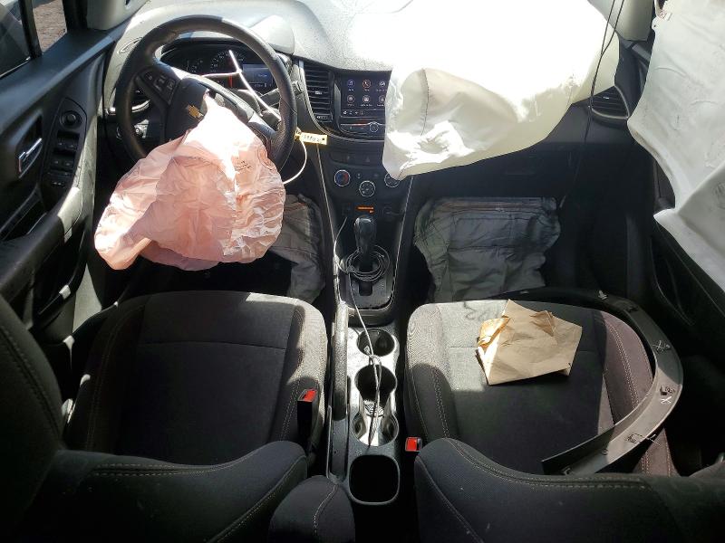 Photo 8 from auction – 2020 CHEVROLET TRAX with VIN 3GNCJKSB5LL108357