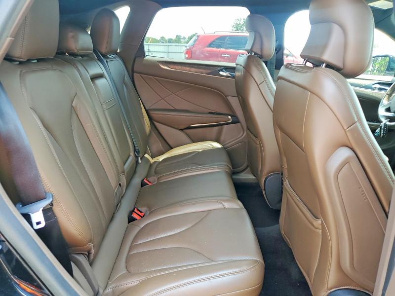 Photo 11 from auction – 2018 LINCOLN MKC with VIN 5LMCJ3C91JUL32313