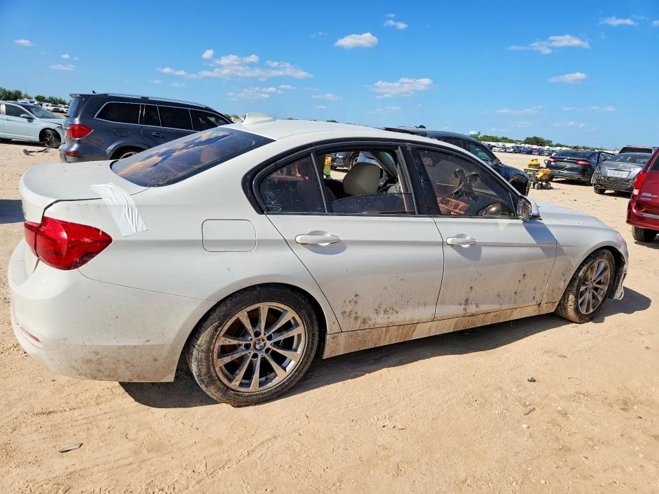 Photo 3 from auction – 2017 BMW 320 with VIN WBA8E1G3XHNU17681