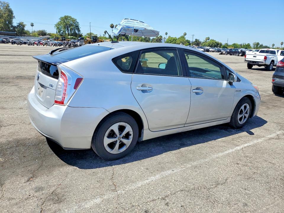 Photo 3 from auction – 2014 TOYOTA PRIUS with VIN JTDKN3DU9E0359153