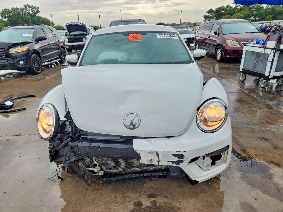 Photo 5 from auction – 2017 VOLKSWAGEN BEETLE with VIN 3VWJ17AT5HM607861