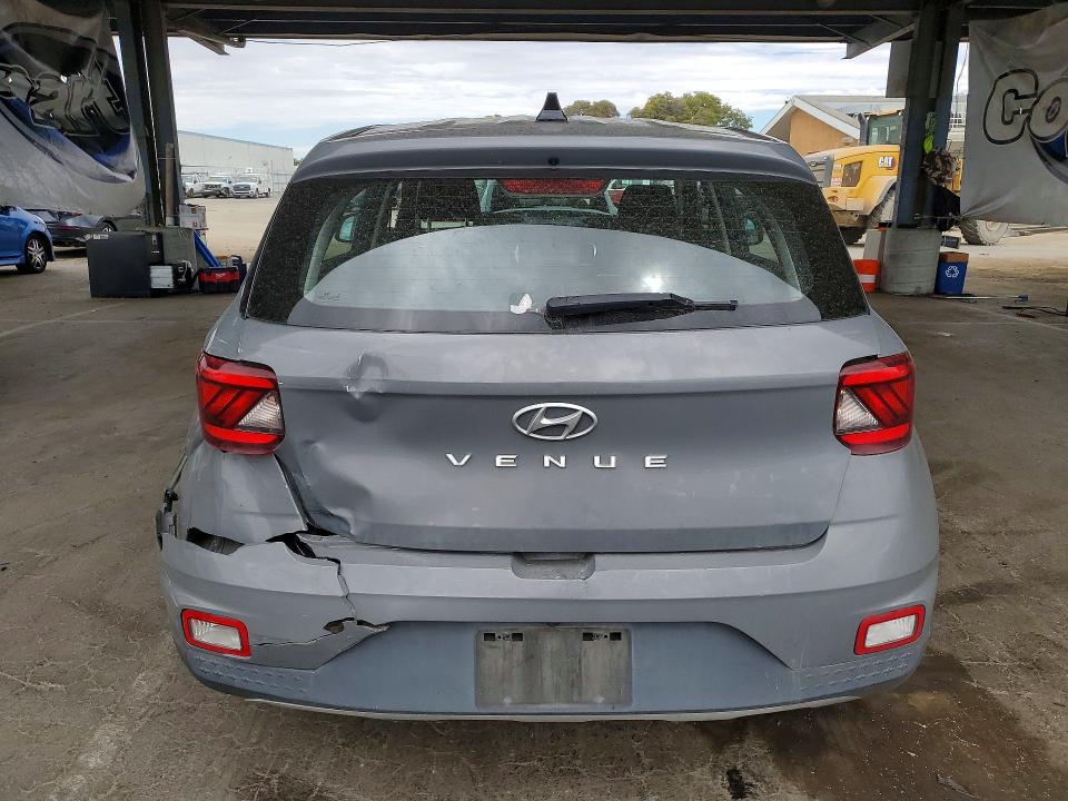 Photo 6 from auction – 2021 HYUNDAI VENUE with VIN KMHRB8A31MU068892