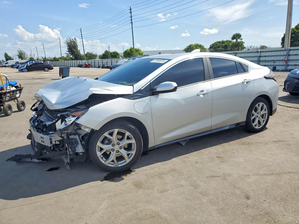 CHEVROLET VOLT 2017 with VIN 1G1RB6S54HU138635 - Photo from auction