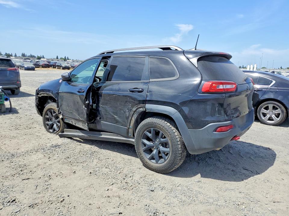 Photo 2 from auction – 2017 JEEP CHEROKEE with VIN 1C4PJMBS5HW649674